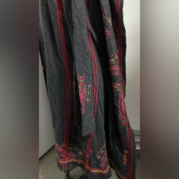 BIYA Long Hoodie Jacket - Picture 3 of 4